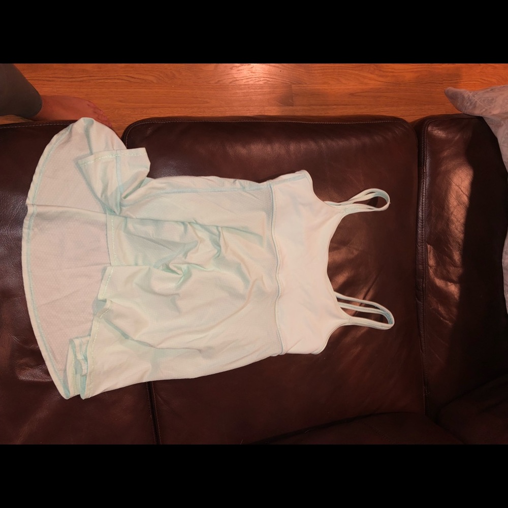 Ivviva mint girls  flowy workout top